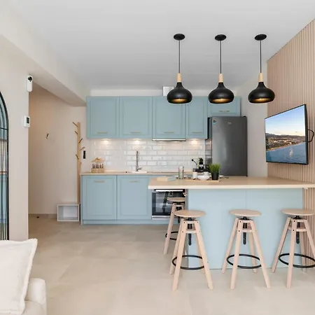 Apartament Old Town Gem With Terrace By Costarentals *
