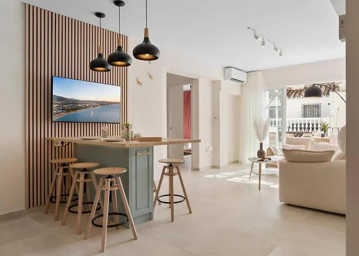 Old Town Gem With Terrace By Costarentals Daire *